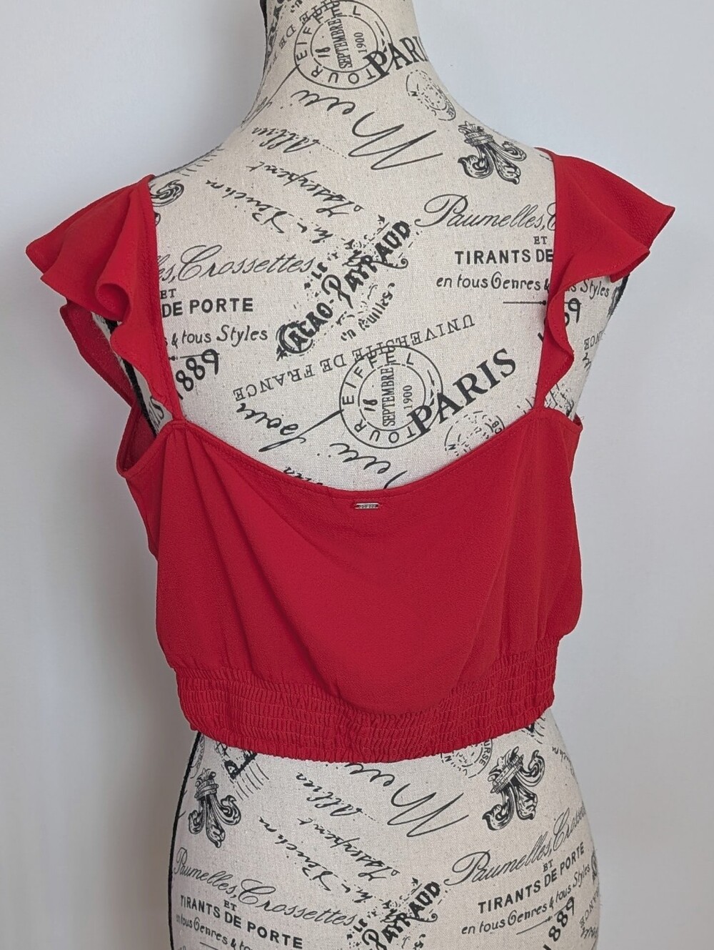 Guess Red Ruffle V-Neck Crop Top Size Small - Picture 3 of 12
